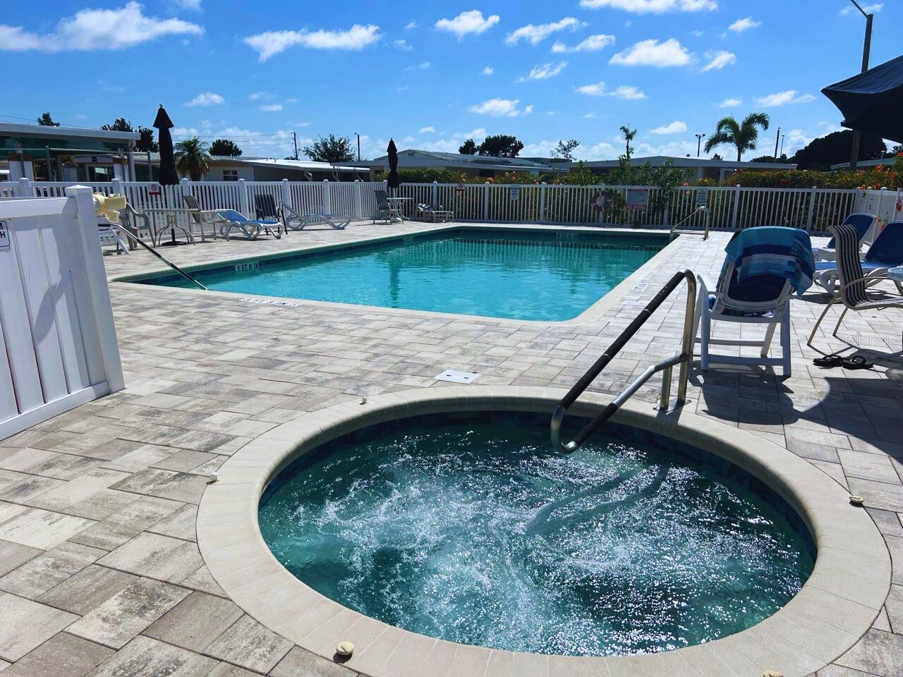 Listing photo id 1 for 663 54th Way S 146