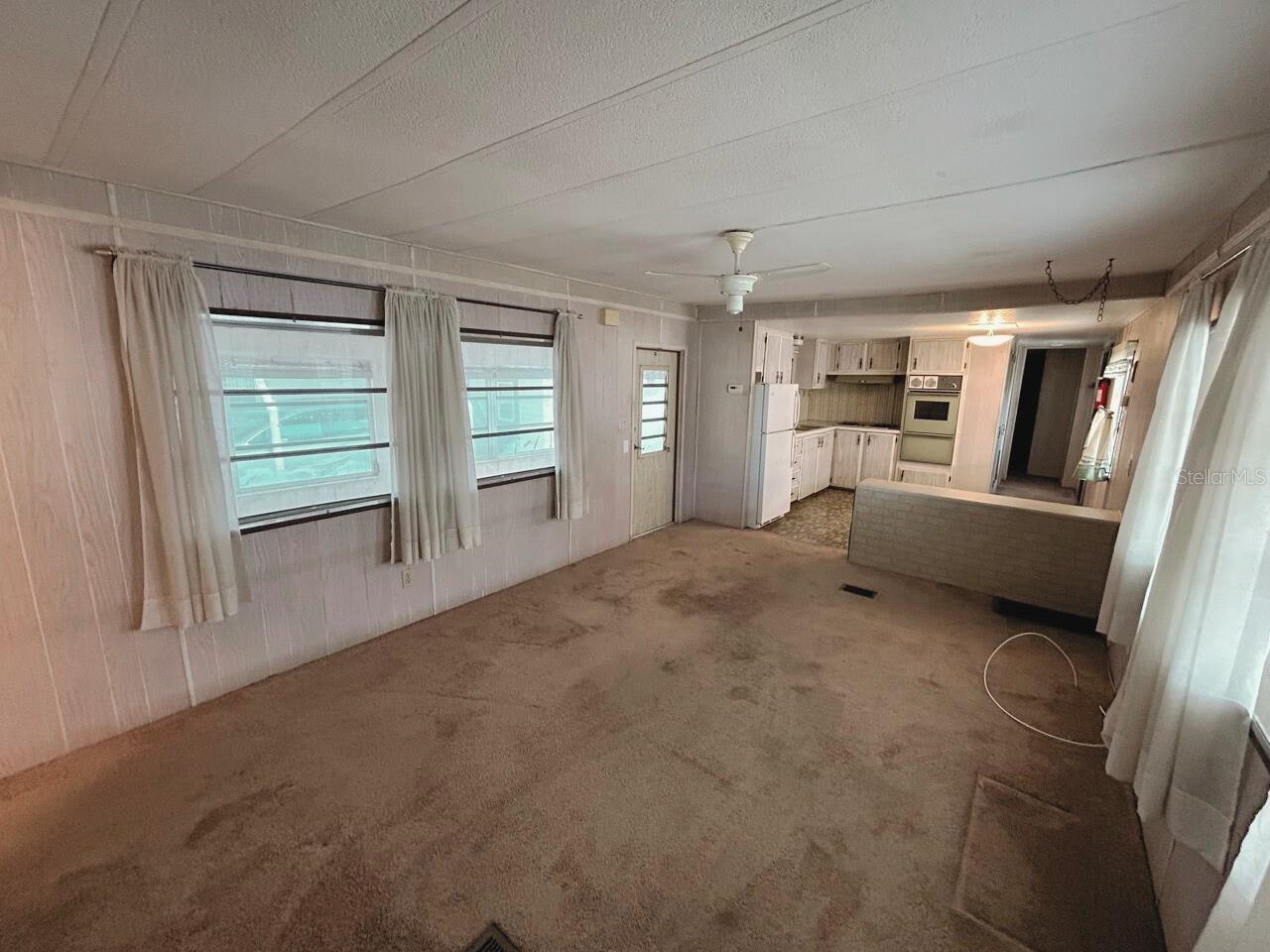 Listing photo id 6 for 663 54th Way S 146