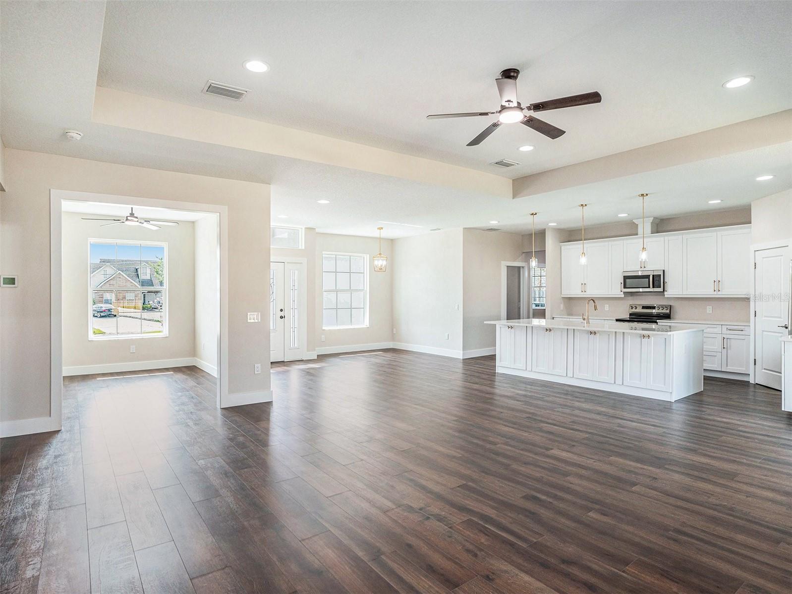 Image 4 of 36 For 9416 Bullfrog Court