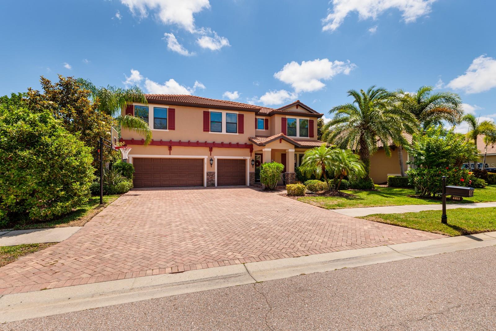 Listing photo id 4 for 4611 Grand Preserve Place
