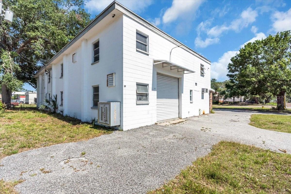 Image 9 of 27 For 3457 5th Avenue S