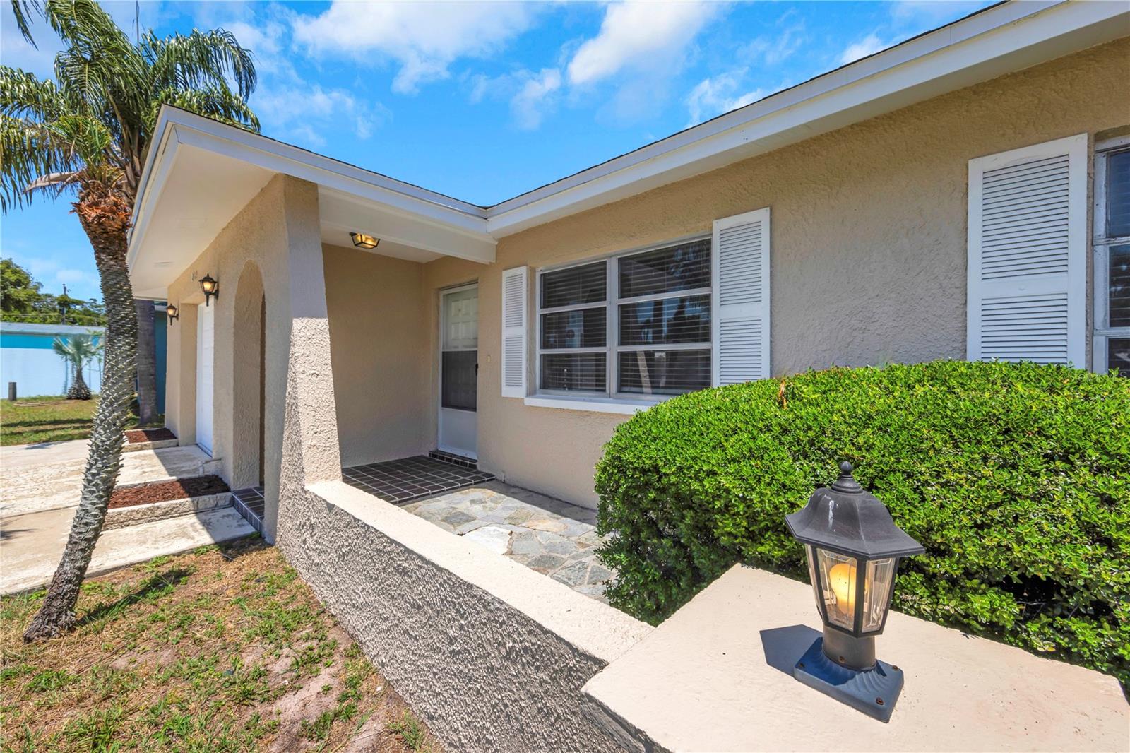 Image 2 of 25 For 204 Cove Court
