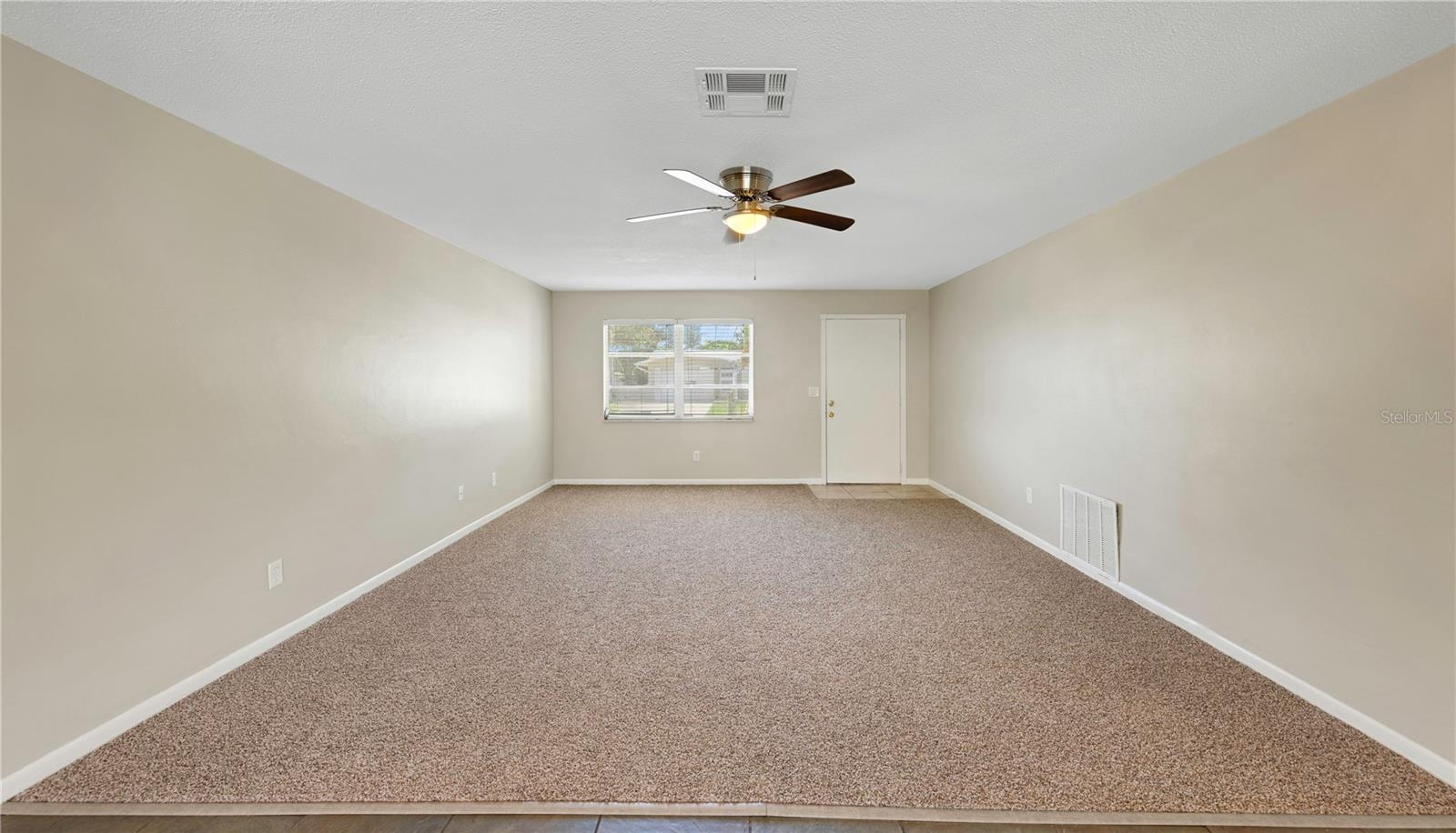 Image 8 of 25 For 204 Cove Court