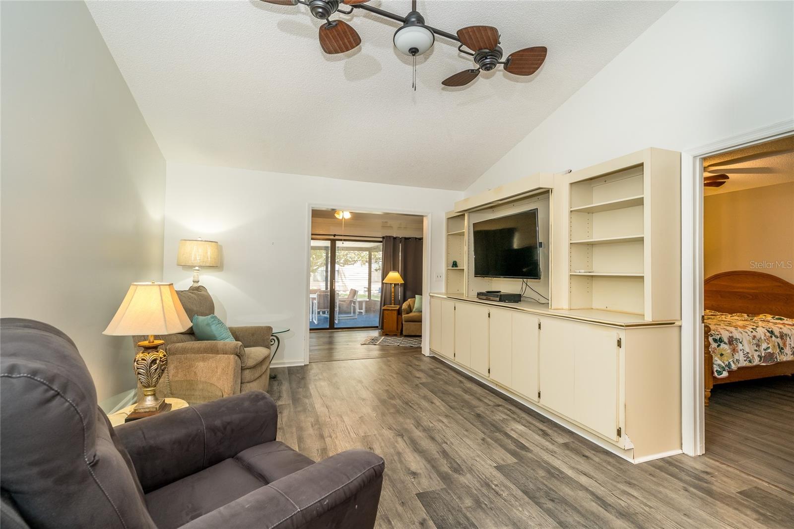 Image 7 of 28 For 35145 Whispering Oaks Boulevard