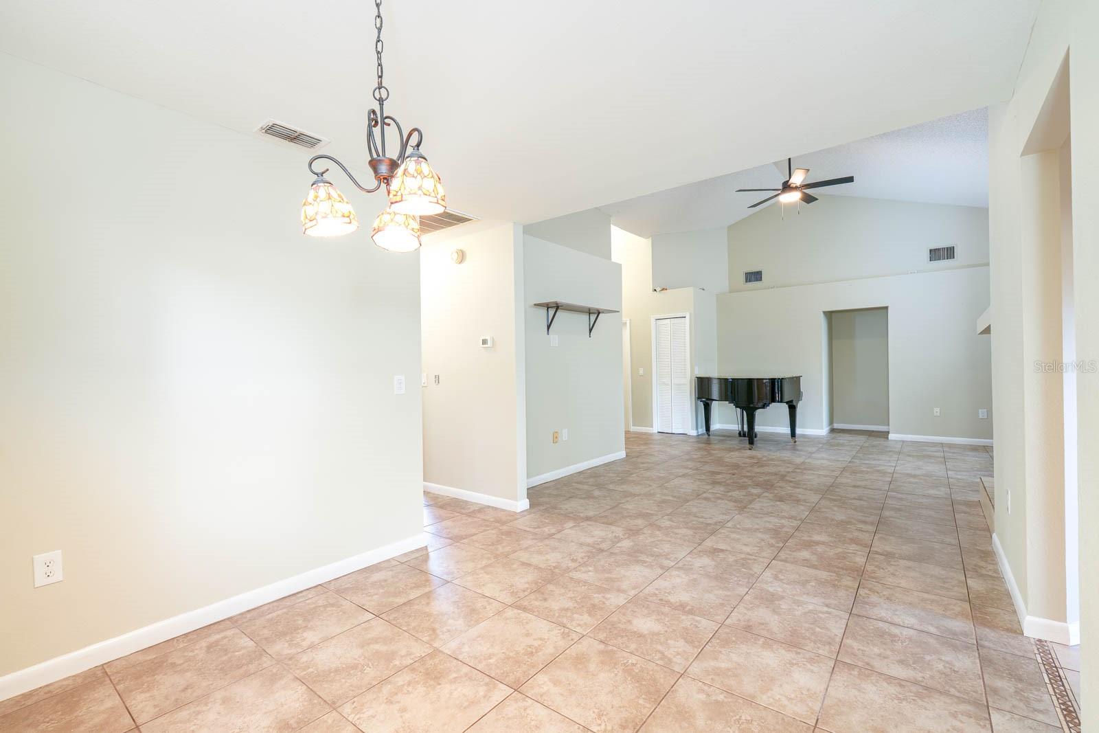 Image 6 of 55 For 748 Sagewood Drive