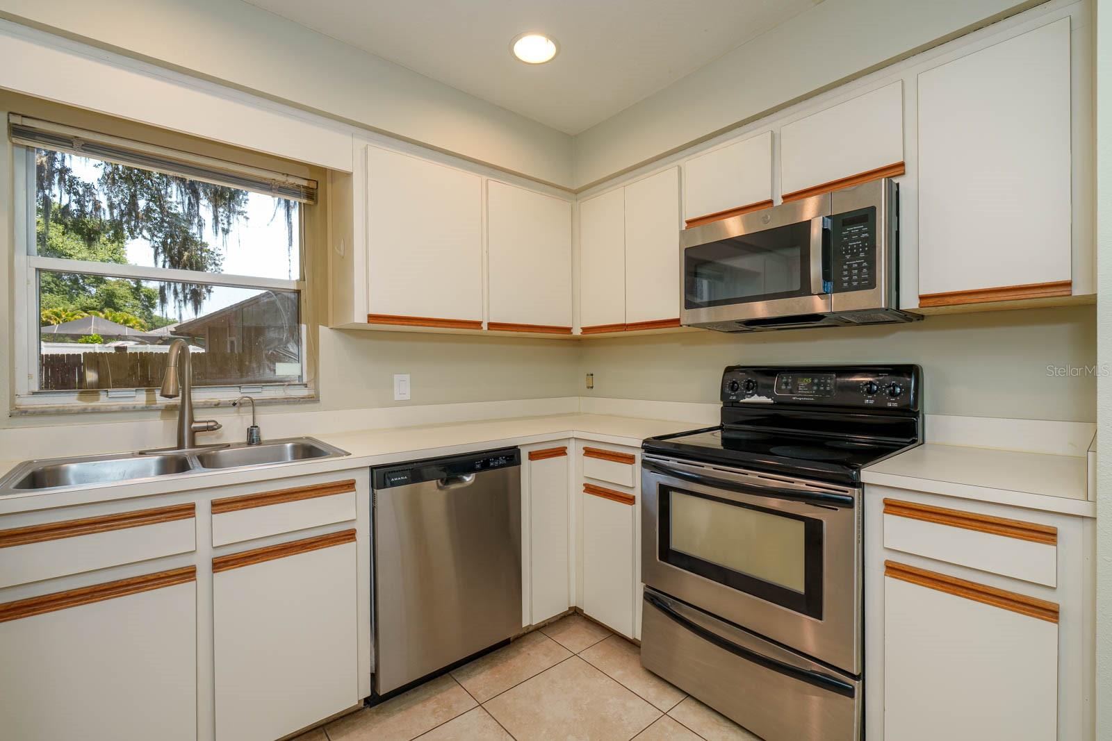 Image 9 of 55 For 748 Sagewood Drive