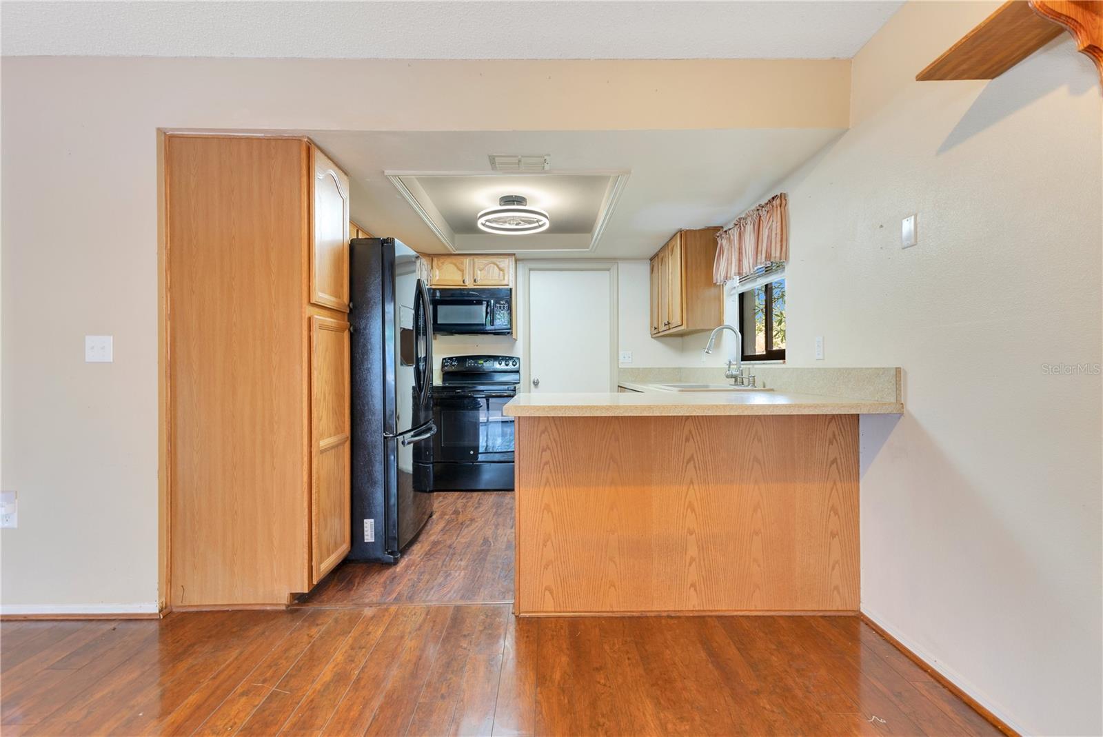 Image 10 of 36 For 728 Waterbridge Drive