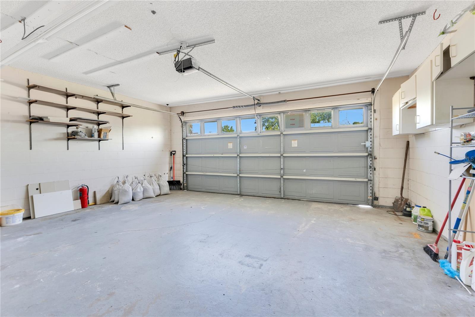 Image 16 of 36 For 728 Waterbridge Drive