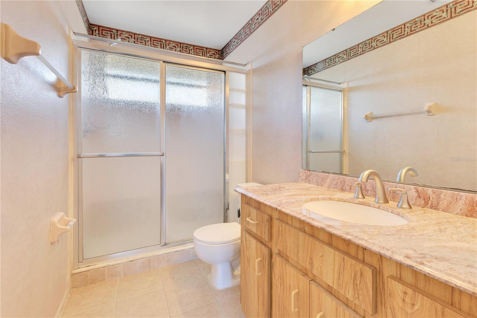 Image 19 of 36 For 728 Waterbridge Drive