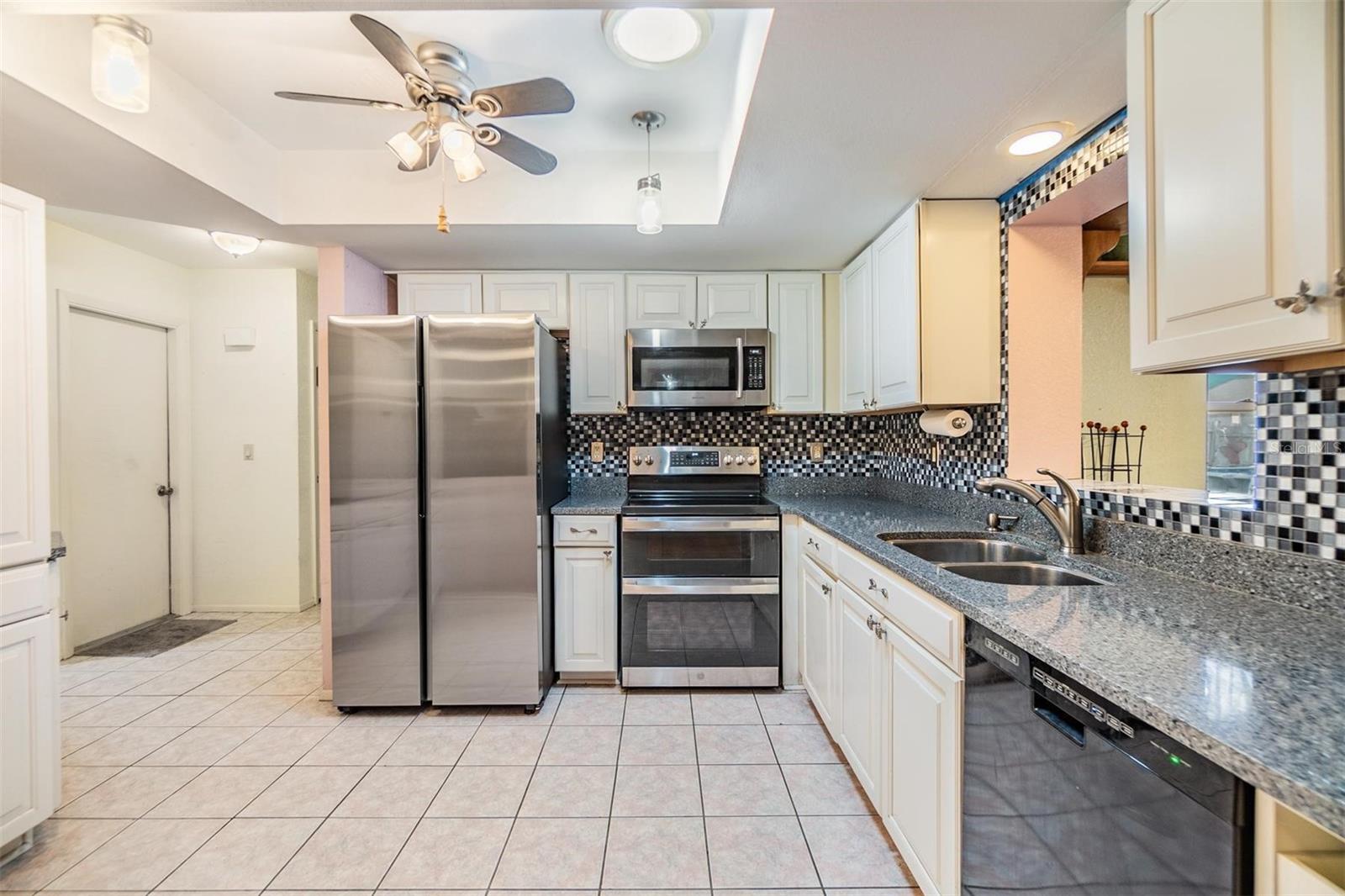 Image 12 of 38 For 2308 Rio Circle