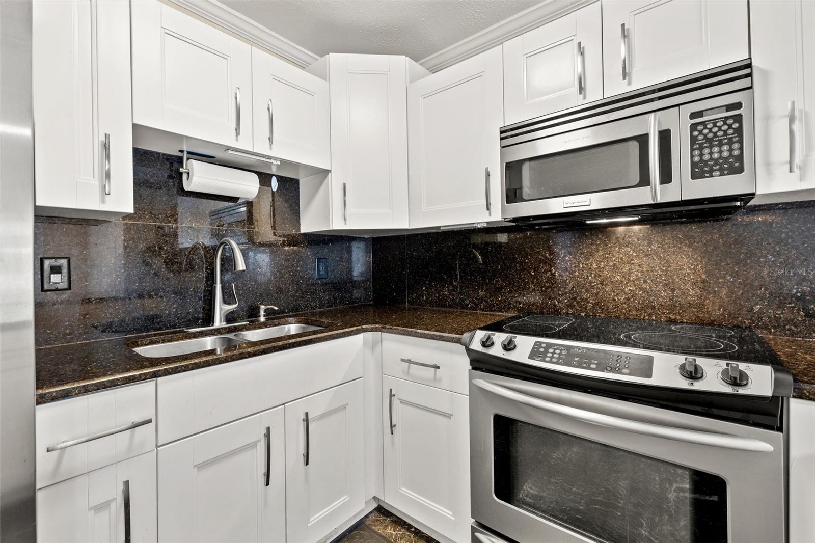 Image 9 of 28 For 11811 Cypress Crest Circle