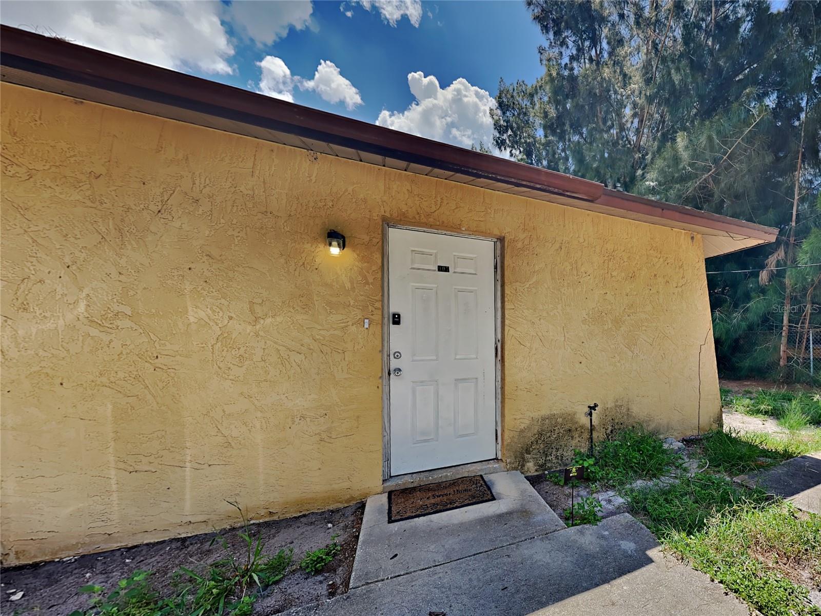 Details for 907 63rd Avenue W 907 & 909, BRADENTON, FL 34207