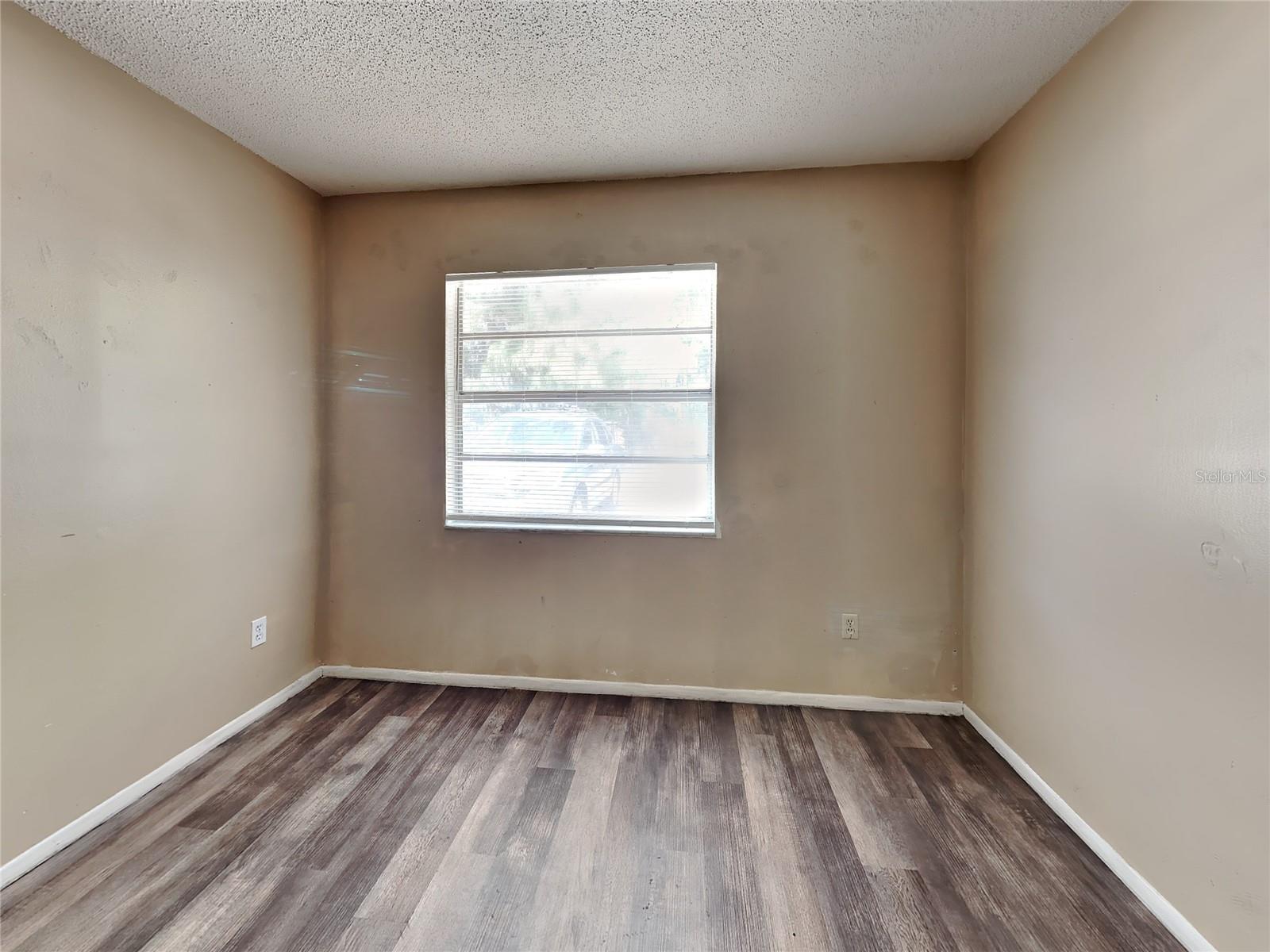 Image 12 of 20 For 907 63rd Avenue W 907 & 909
