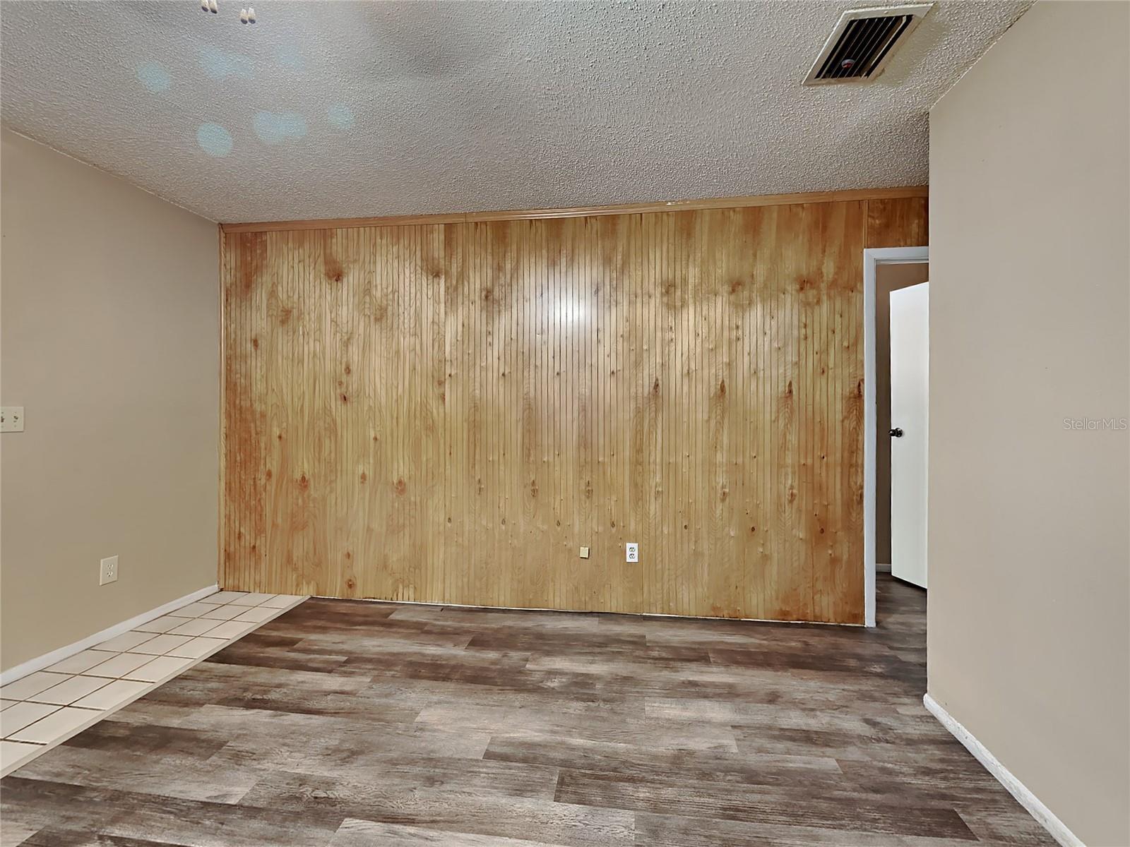 Image 5 of 20 For 907 63rd Avenue W 907 & 909