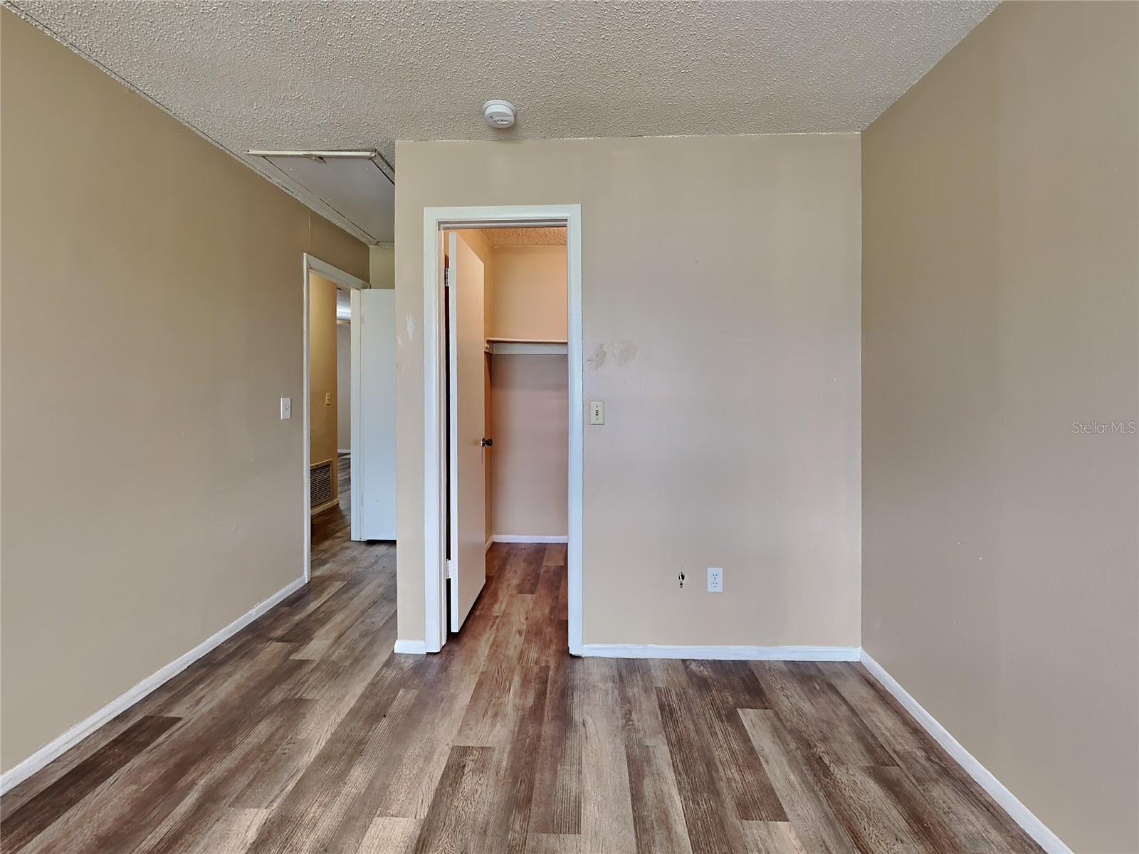 Image 8 of 20 For 907 63rd Avenue W 907 & 909