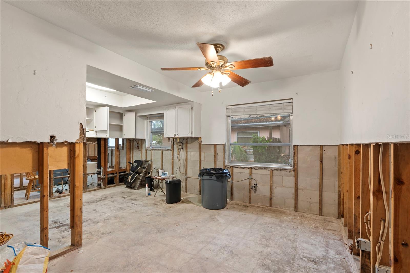 Image 12 of 36 For 701 59th Avenue Ne