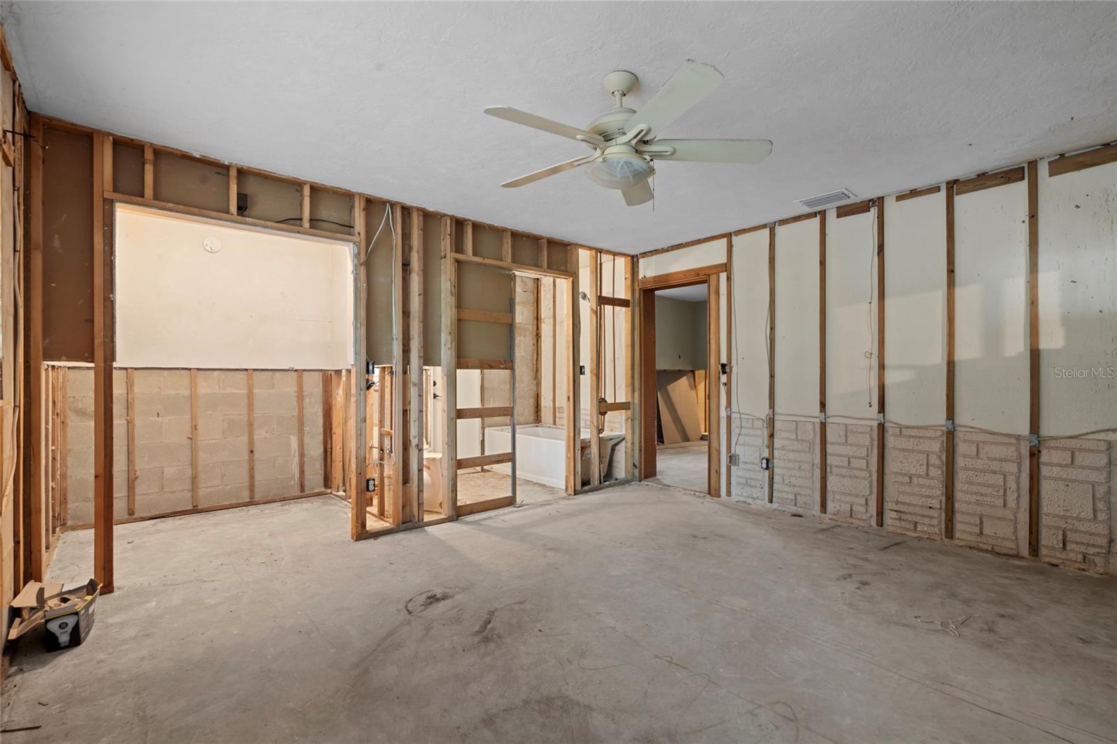 Image 22 of 36 For 701 59th Avenue Ne
