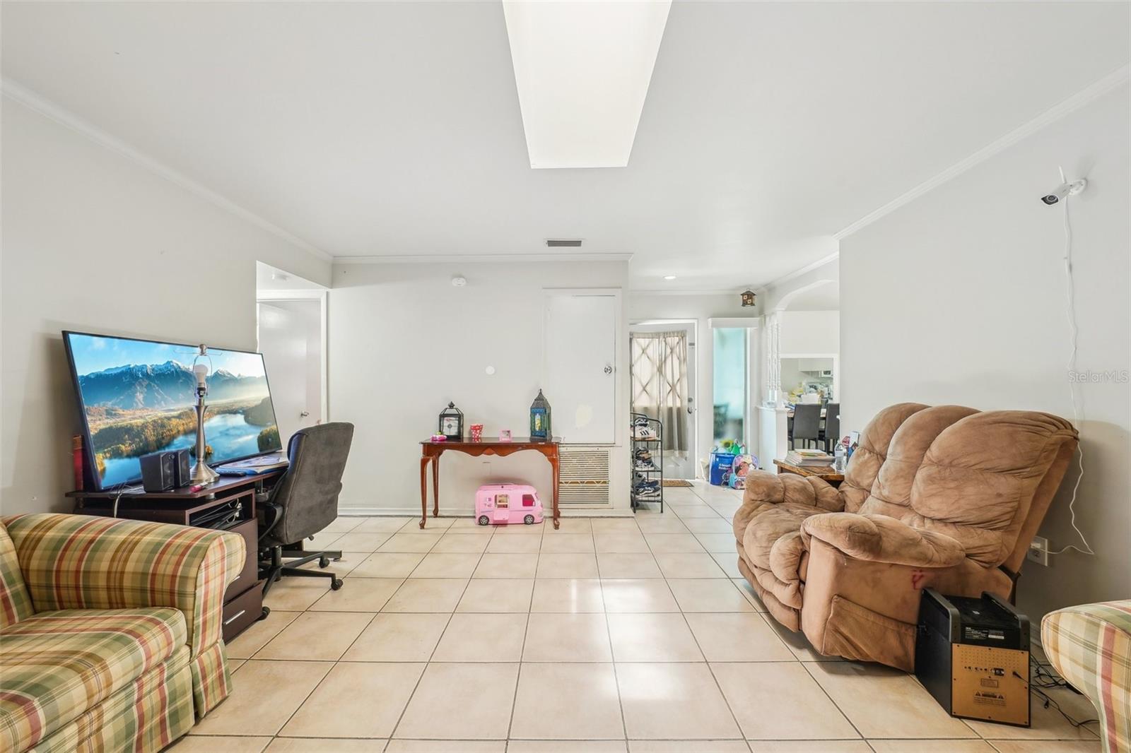 Image 12 of 28 For 6408 Olympia Avenue