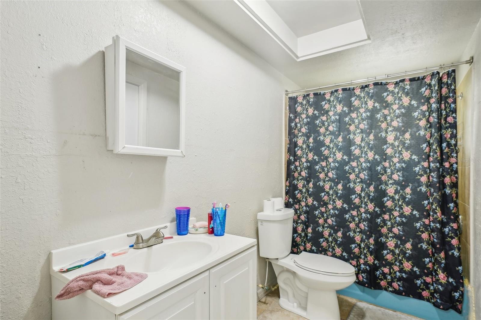 Image 20 of 28 For 6408 Olympia Avenue