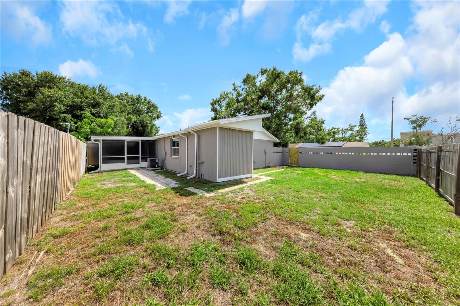 Image 4 of 19 For 8805 Plum Grove Court