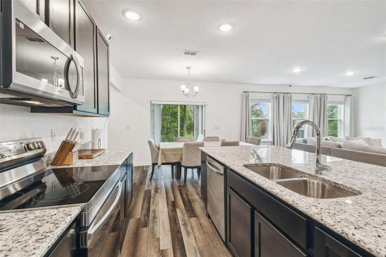Image 10 of 57 For 14282 Coronado Drive