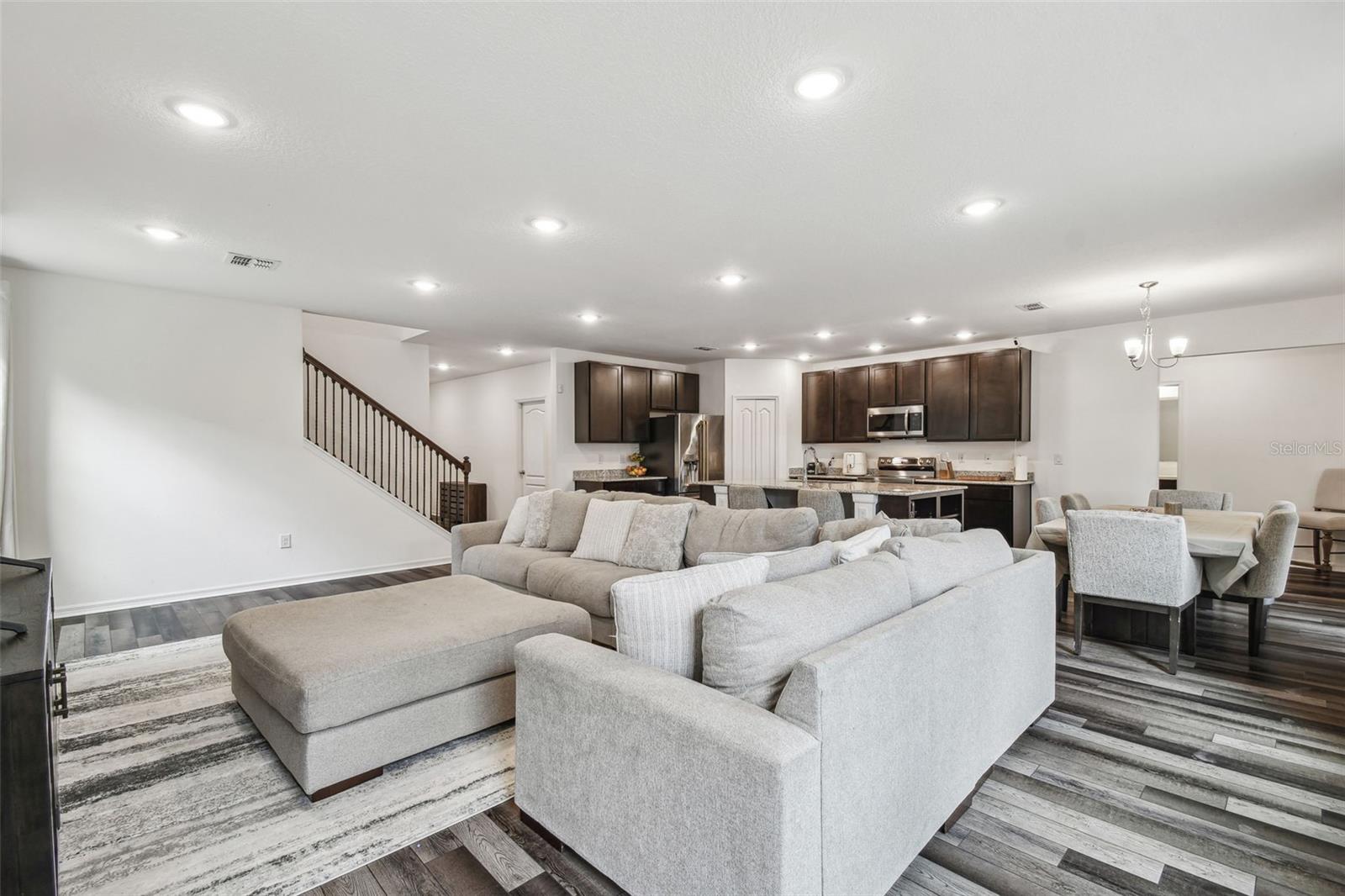 Image 12 of 57 For 14282 Coronado Drive