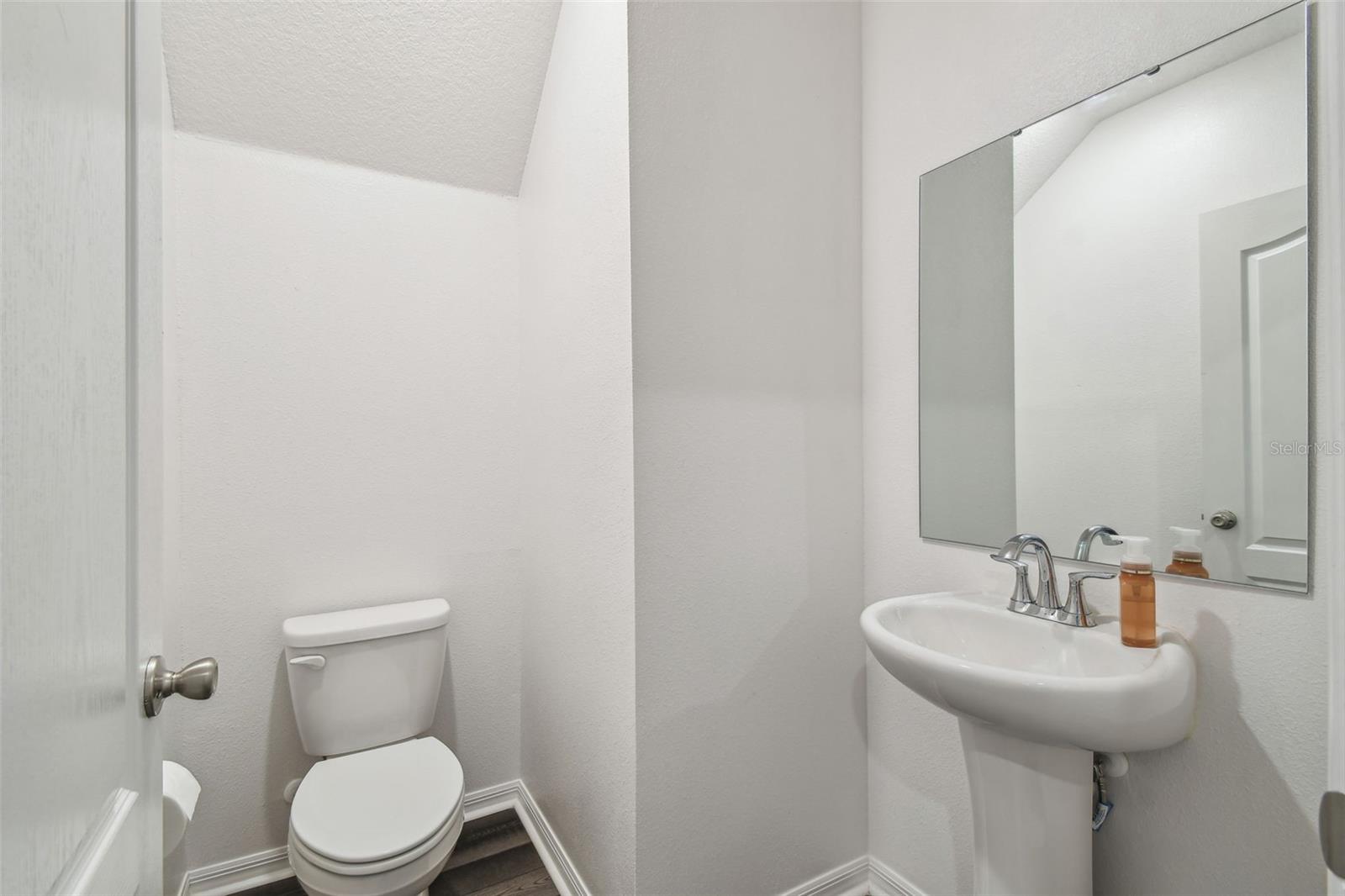 Image 16 of 57 For 14282 Coronado Drive