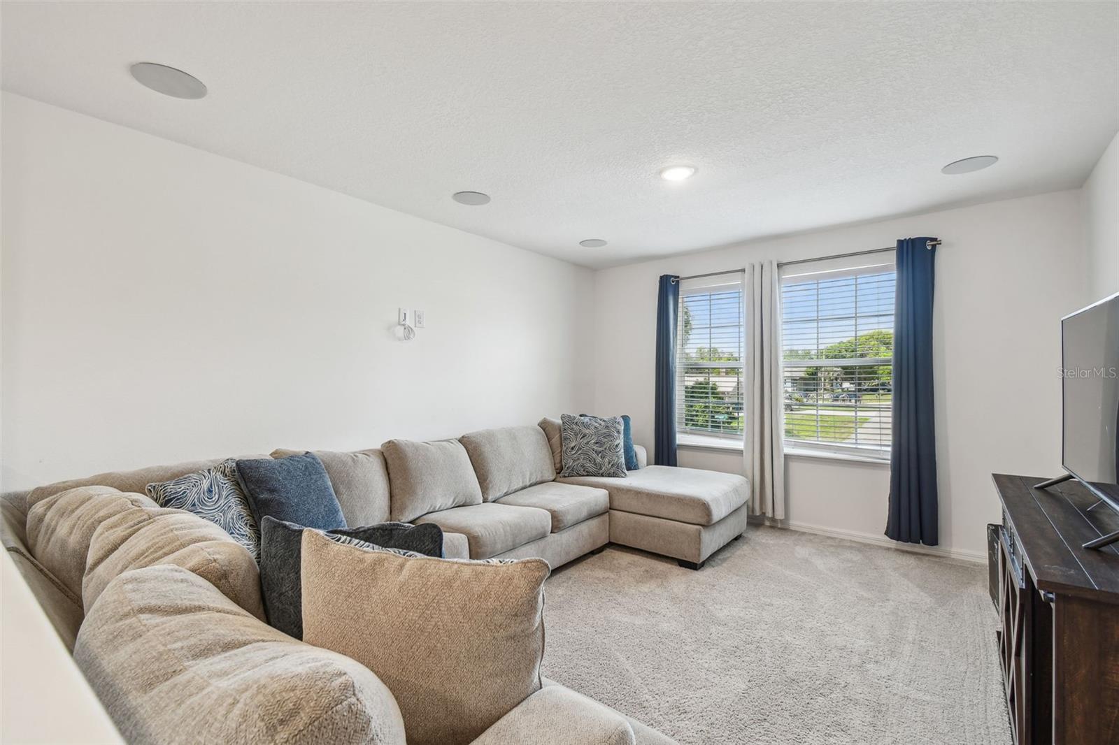 Image 39 of 57 For 14282 Coronado Drive