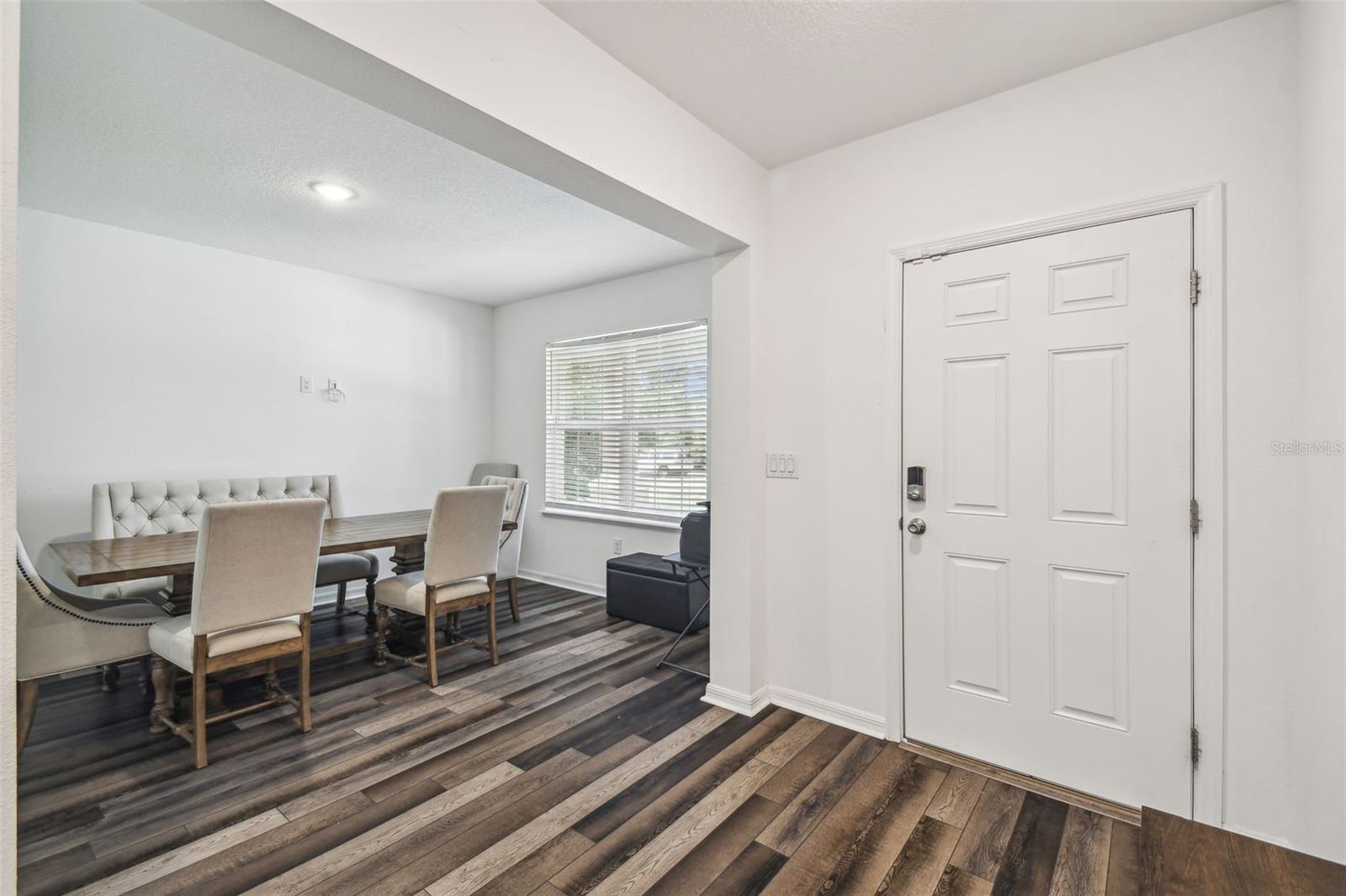 Image 4 of 57 For 14282 Coronado Drive