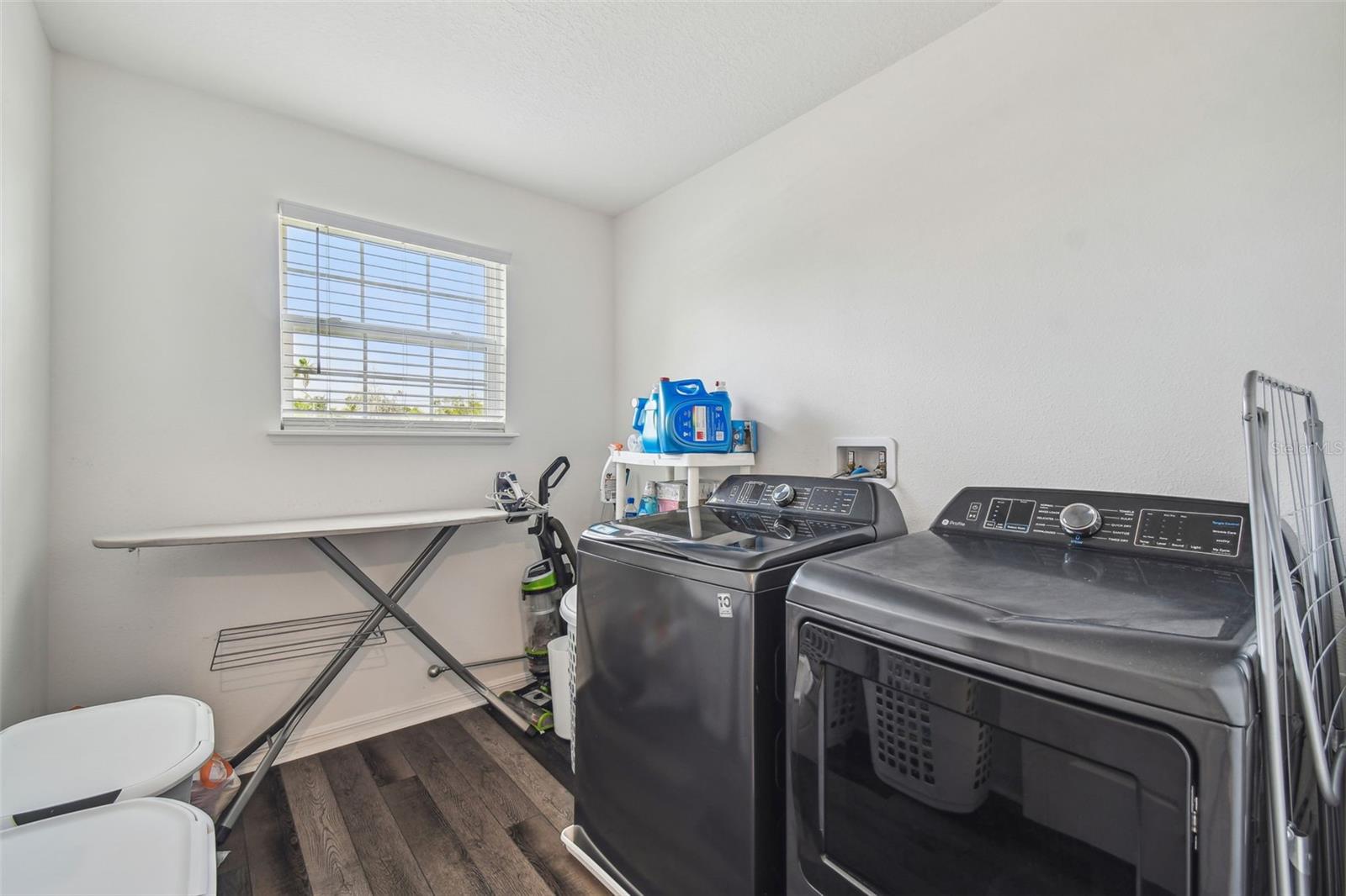 Image 42 of 57 For 14282 Coronado Drive