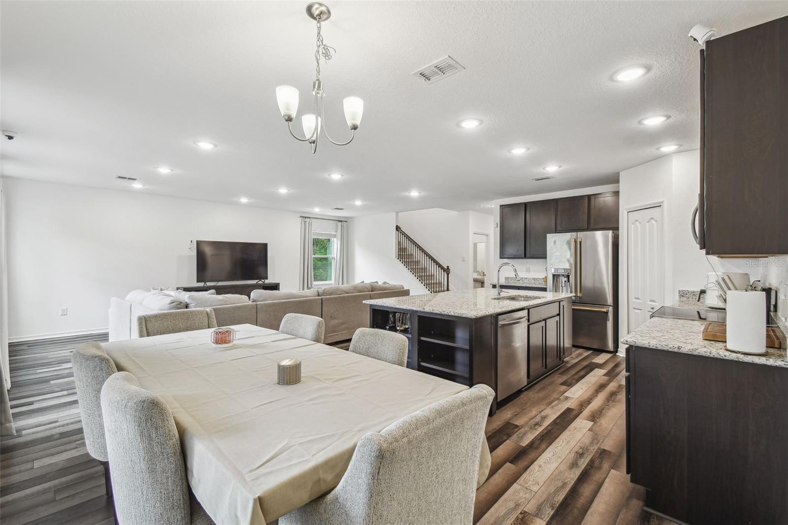 Image 6 of 57 For 14282 Coronado Drive