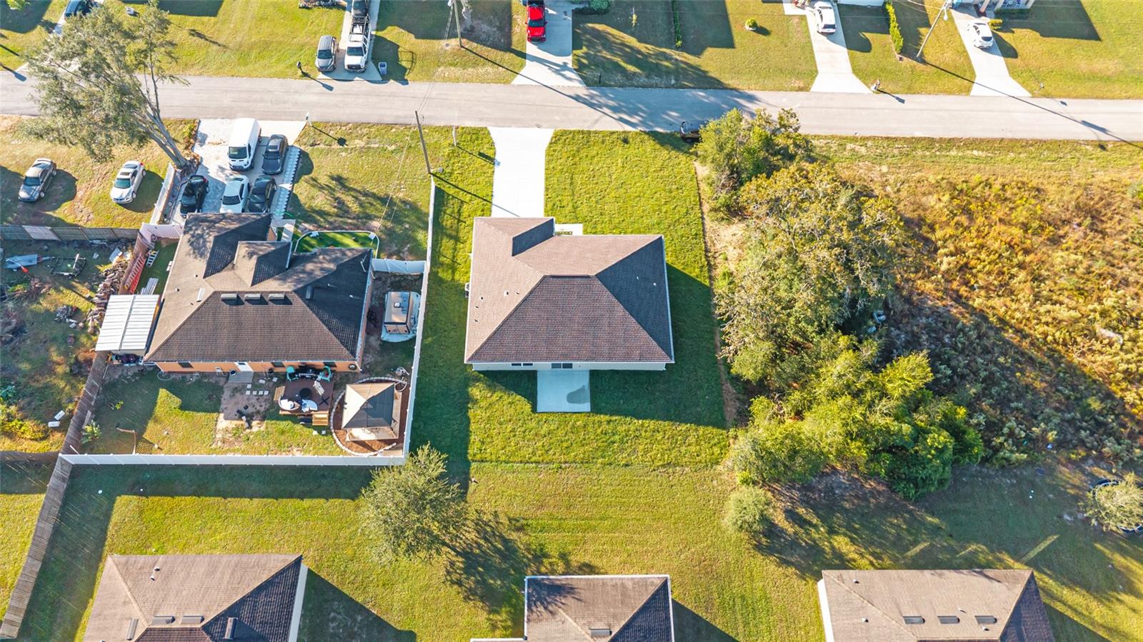 Image 26 of 31 For 27017 Mott Avenue