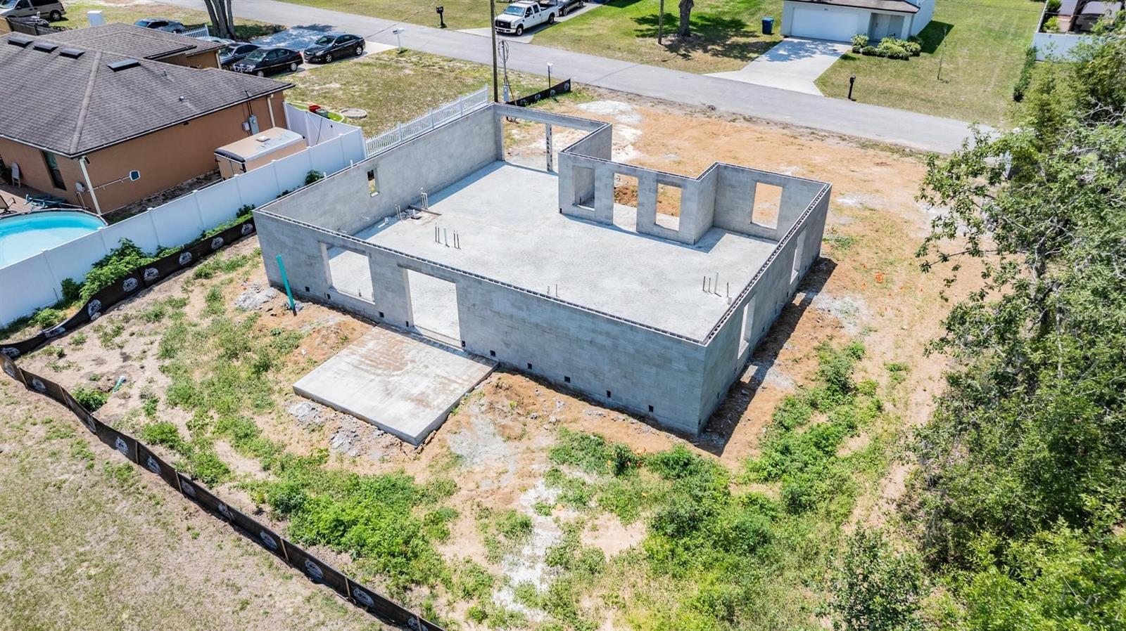 Image 9 of 22 For 27017 Mott Avenue
