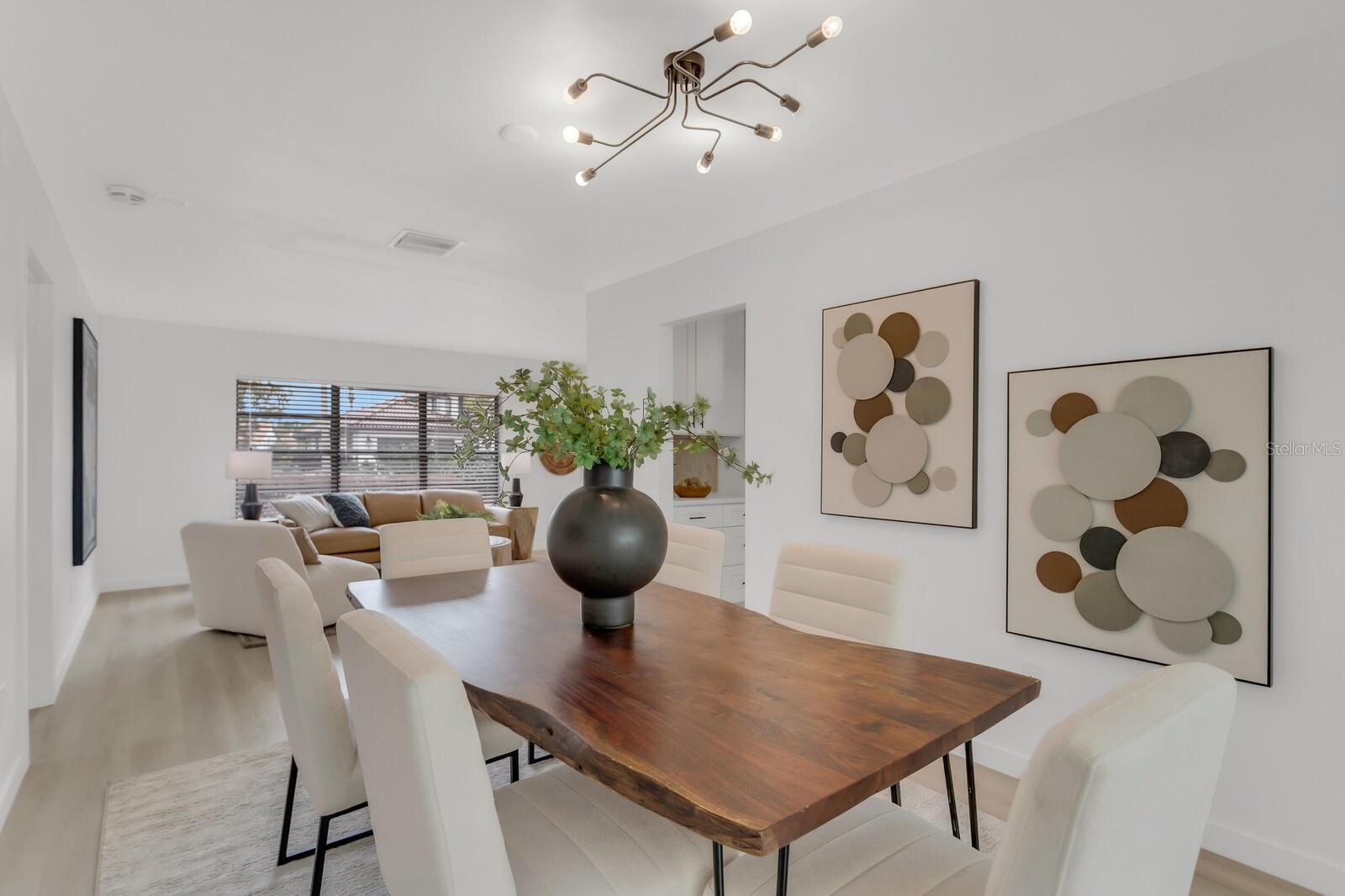 Listing photo id 13 for 7032 Pelican Island Drive