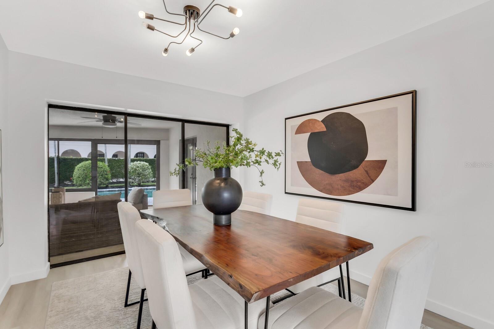 Listing photo id 14 for 7032 Pelican Island Drive