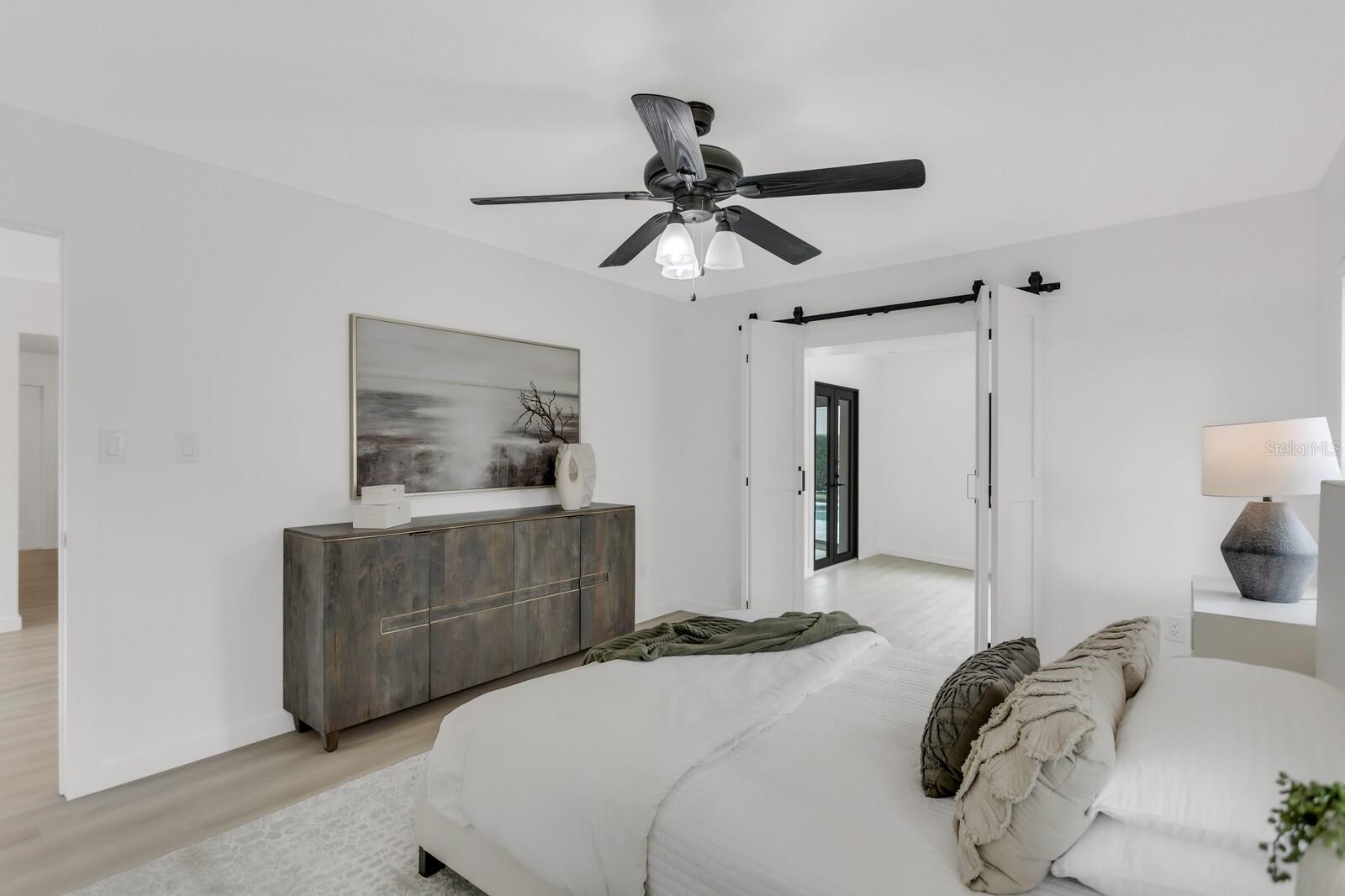 Listing photo id 31 for 7032 Pelican Island Drive