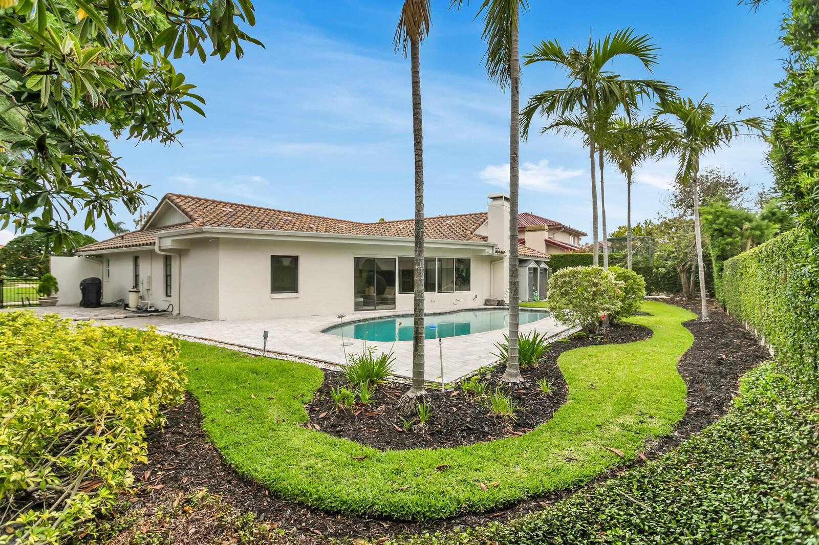 Listing photo id 51 for 7032 Pelican Island Drive