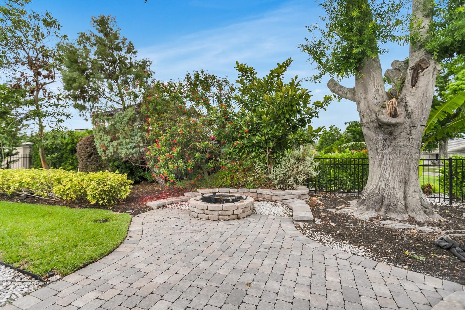 Listing photo id 52 for 7032 Pelican Island Drive