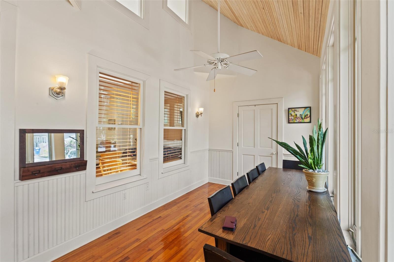 Image 16 of 48 For 1001 Crawford Street