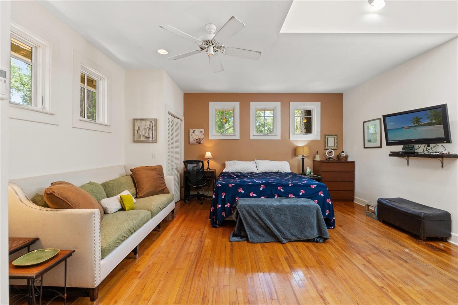 Image 33 of 48 For 1001 Crawford Street