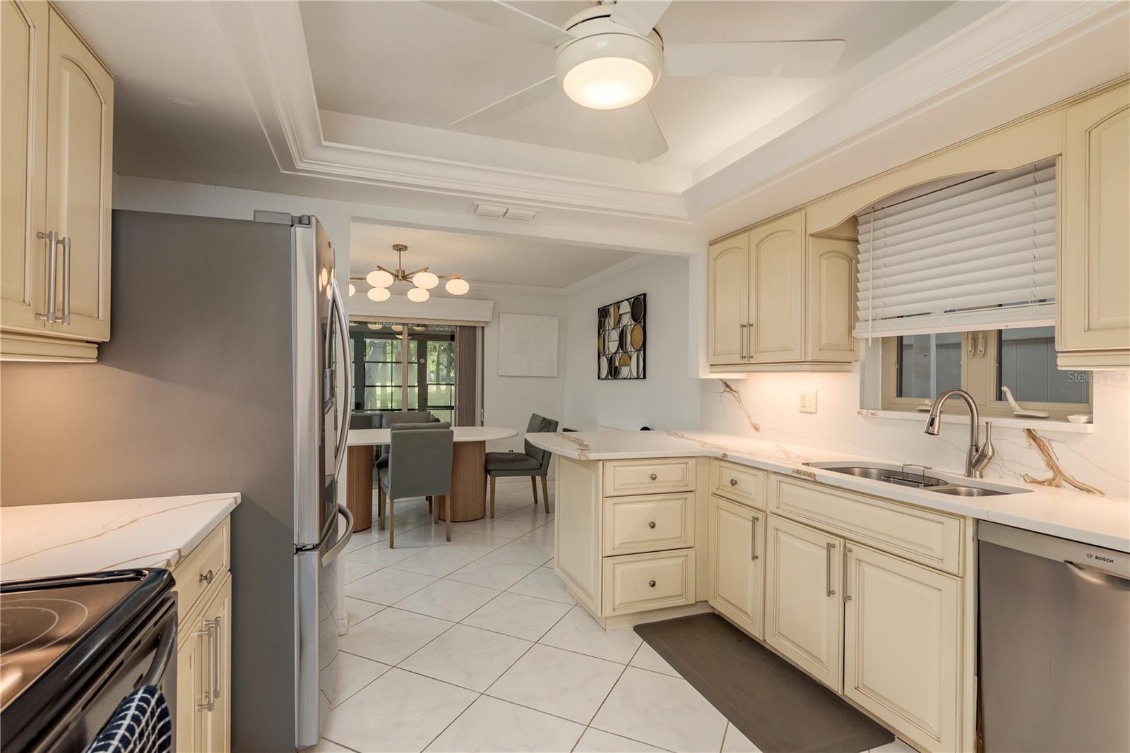 Listing photo id 14 for 3071 Bolt Drive