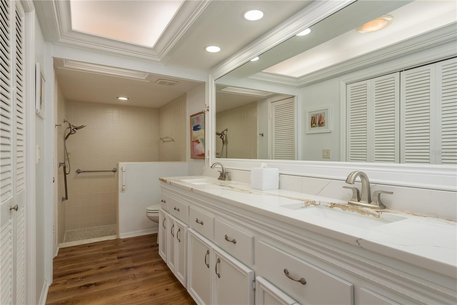 Listing photo id 17 for 3071 Bolt Drive