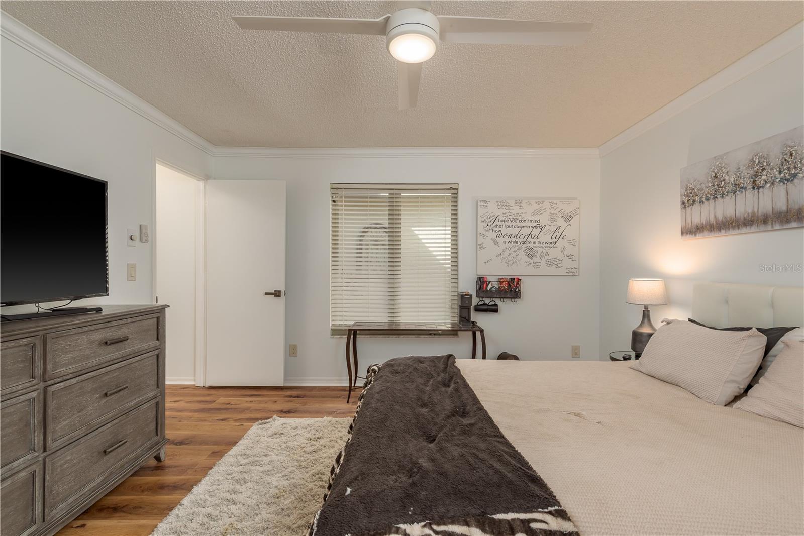 Listing photo id 19 for 3071 Bolt Drive