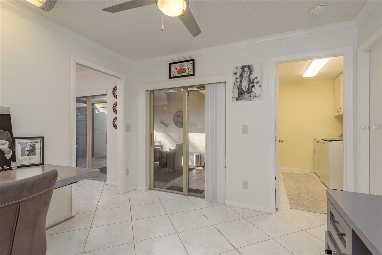Listing photo id 23 for 3071 Bolt Drive