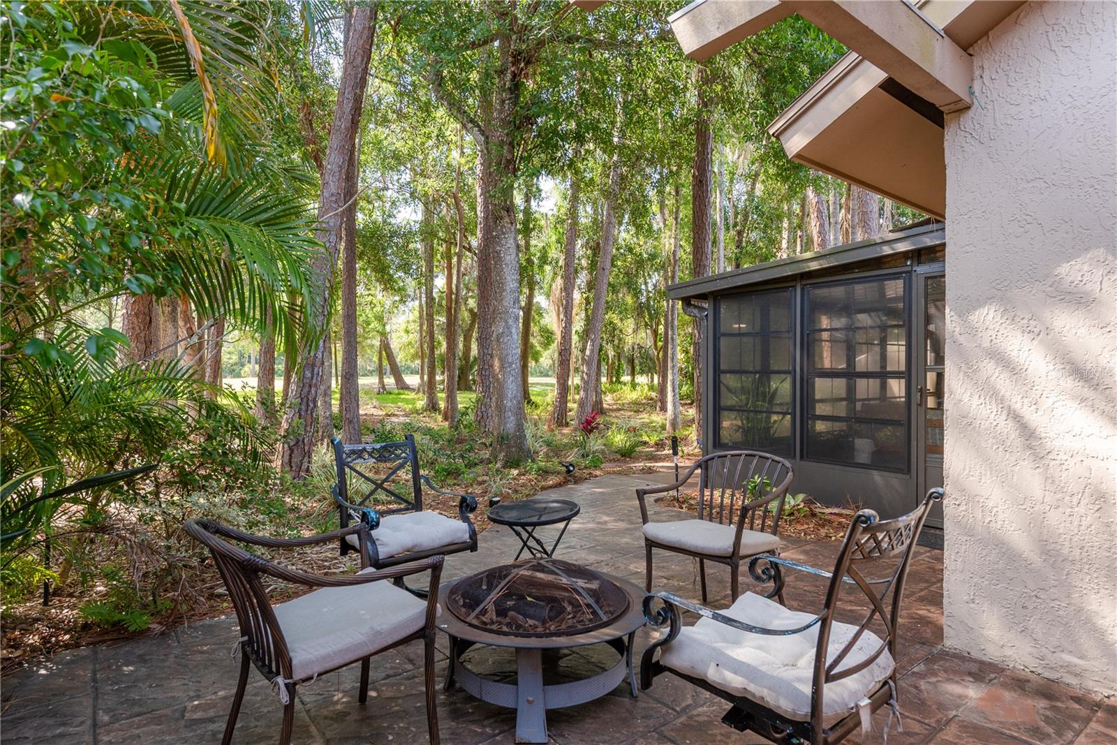 Listing photo id 29 for 3071 Bolt Drive