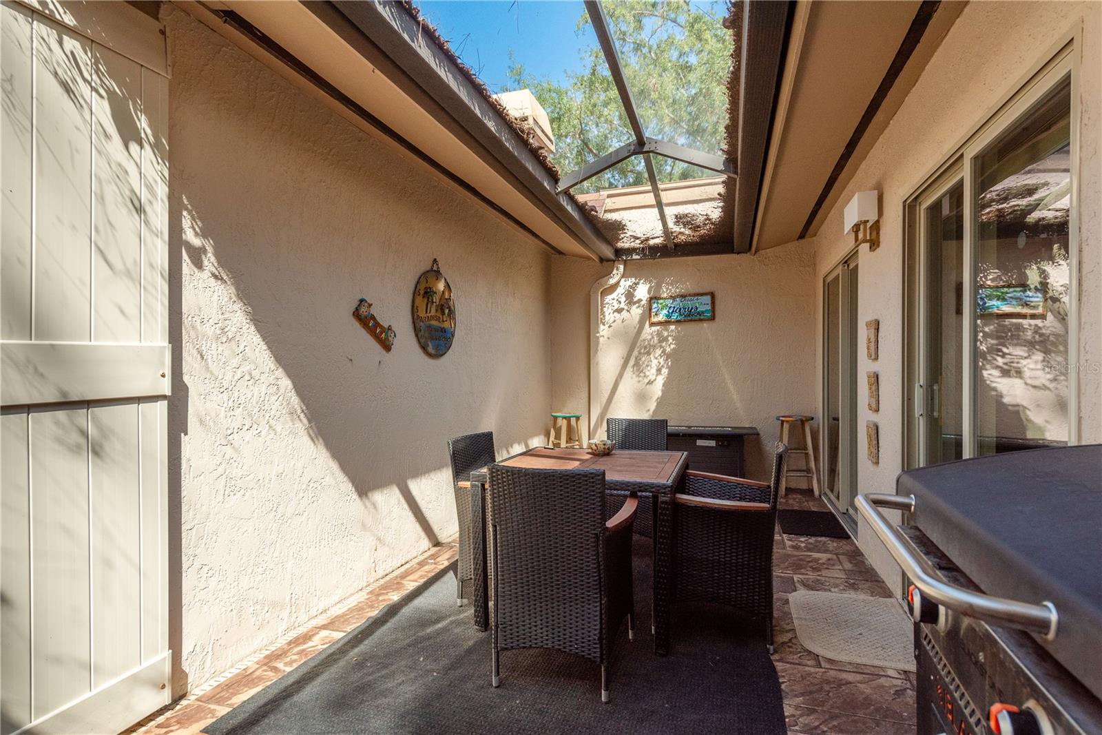Listing photo id 32 for 3071 Bolt Drive