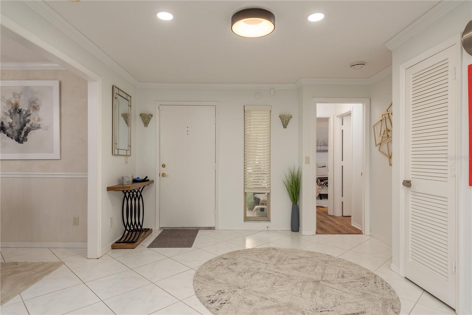 Listing photo id 3 for 3071 Bolt Drive