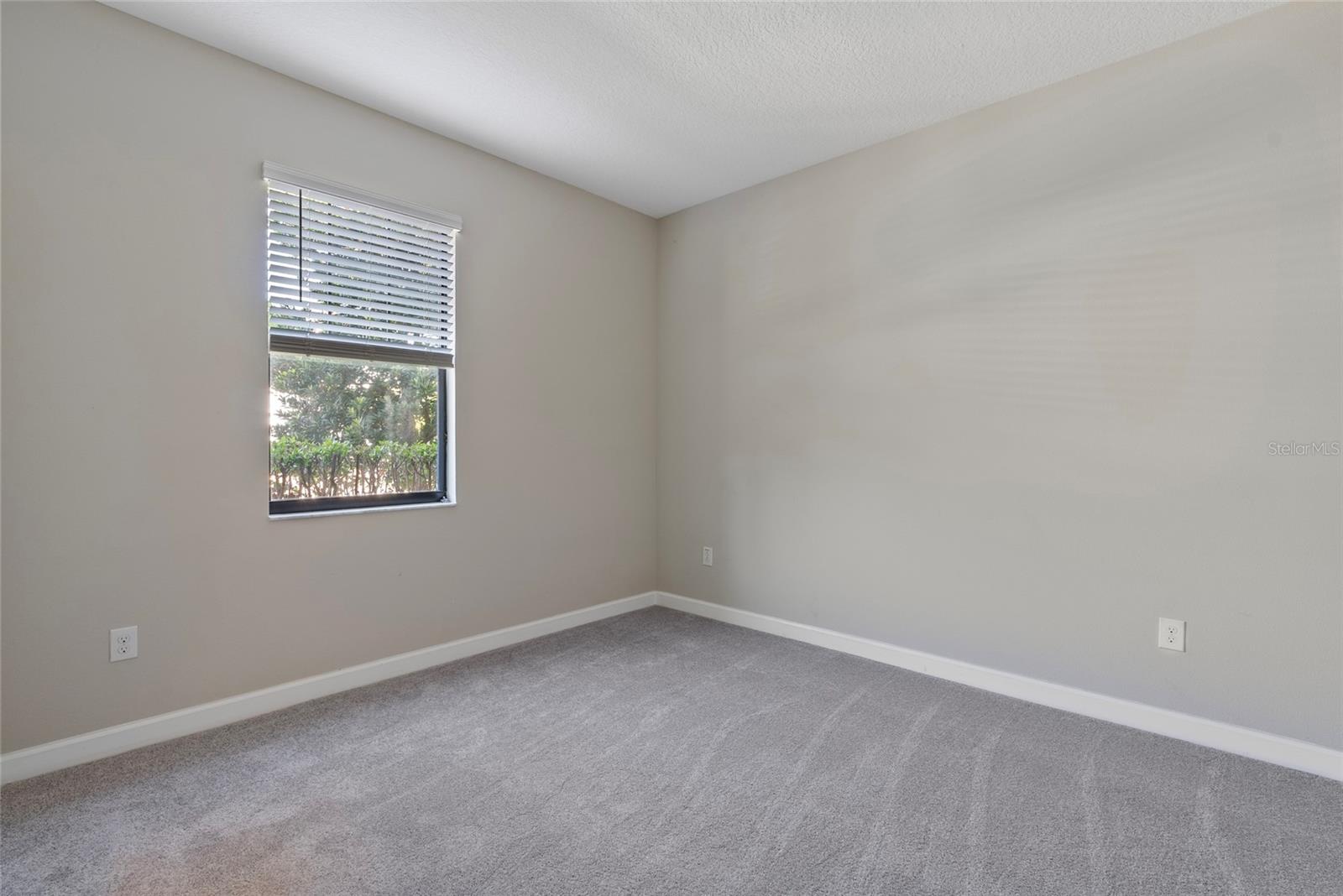 Image 15 of 35 For 4690 Coachford Drive