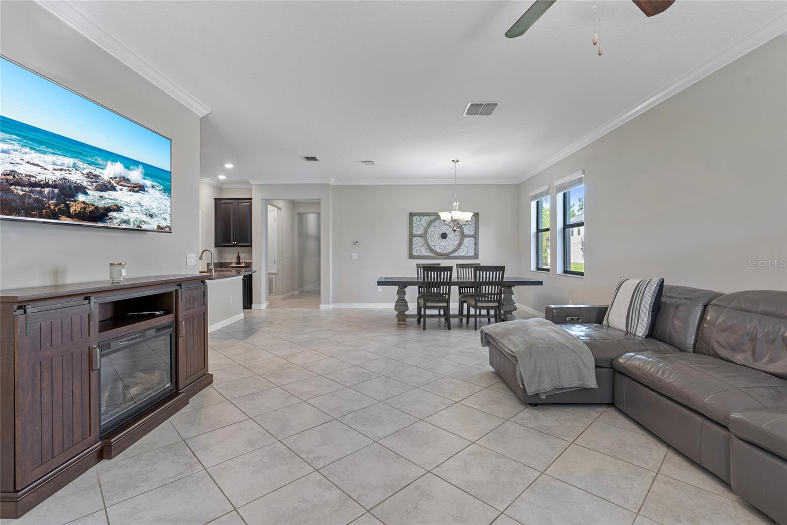Image 6 of 35 For 4690 Coachford Drive