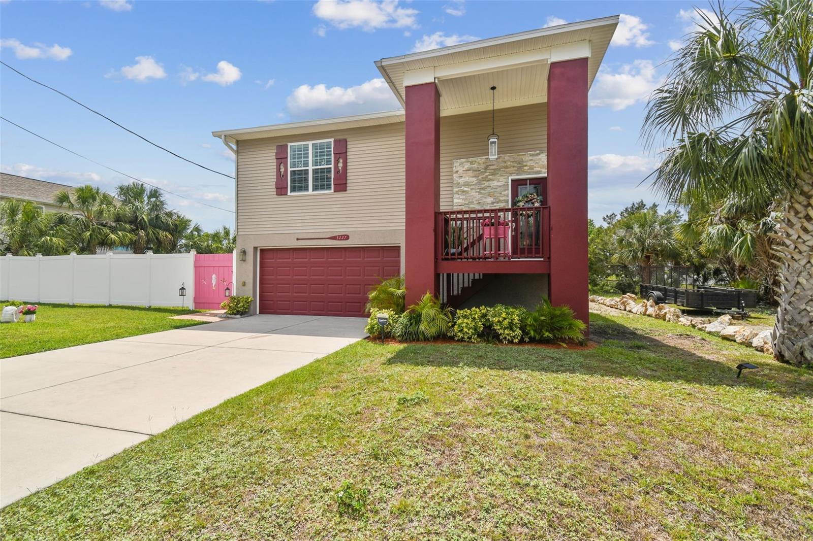 Listing photo id 1 for 3227 Rose Arbor Drive